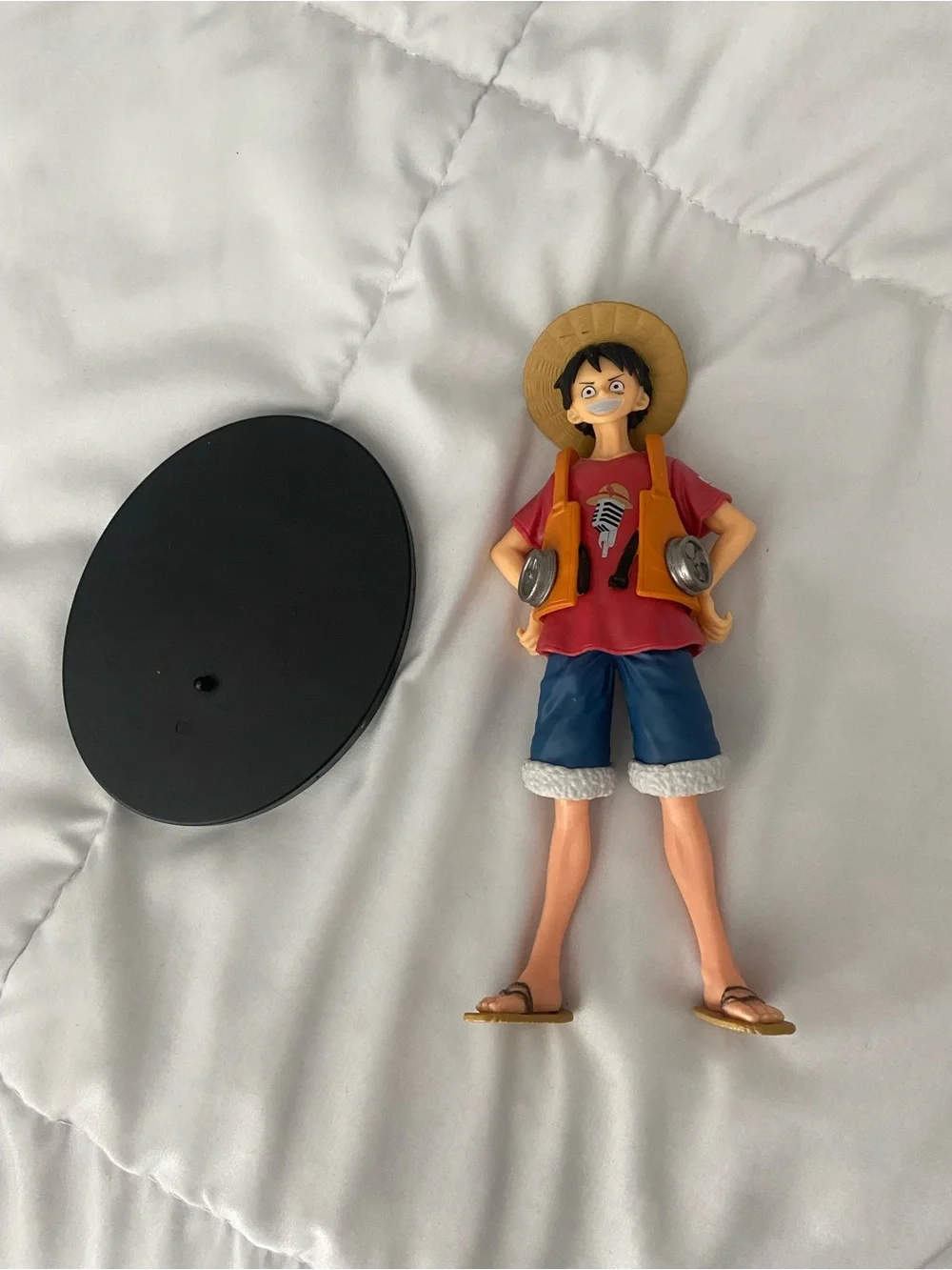 Luffy - One Piece Anime Character Straw Hat Figurine - Red, Blue, Tan